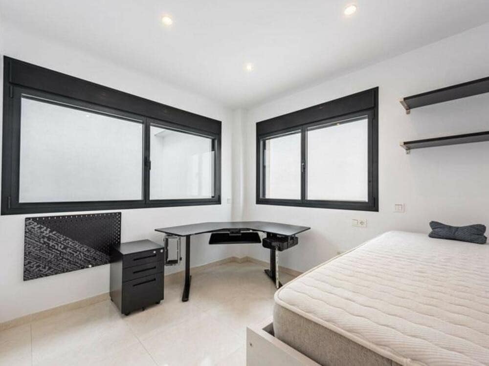 5 soveværelse Byhus til salg i Marbella med swimmingpool garage - € 750.000 (Ref: 9395547)