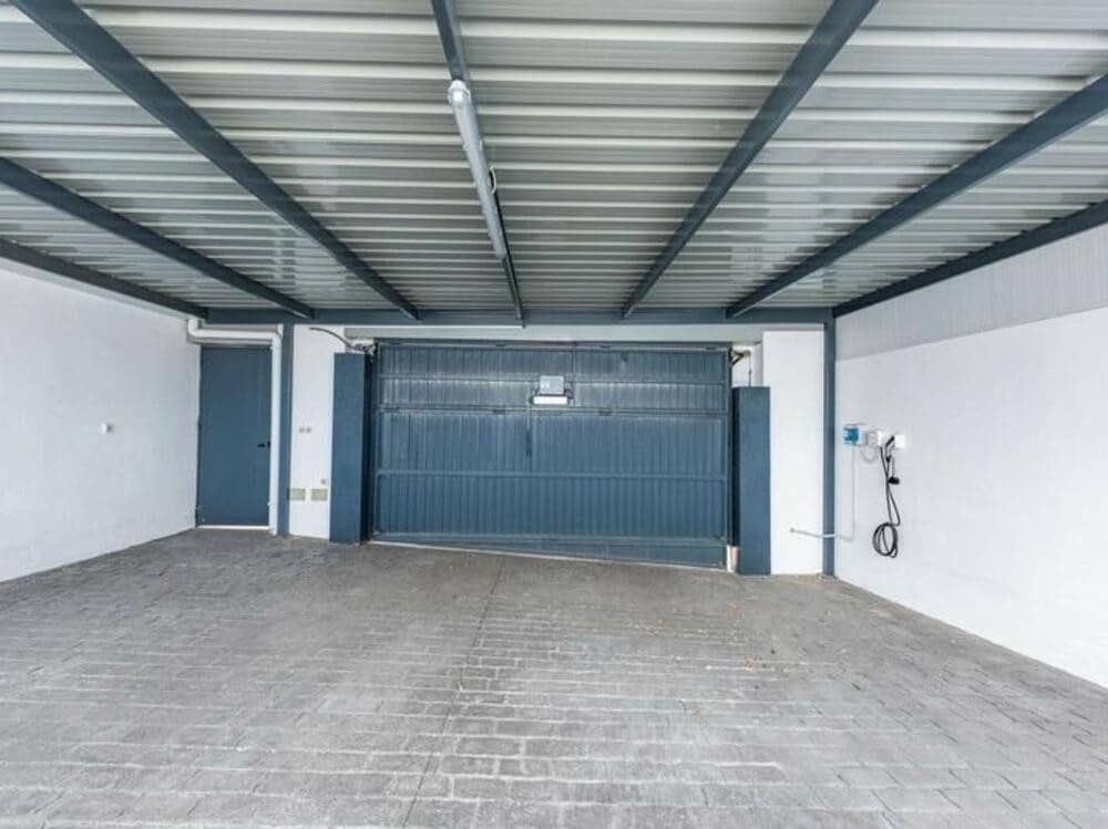 5 soveværelse Byhus til salg i Marbella med swimmingpool garage - € 750.000 (Ref: 9395547)