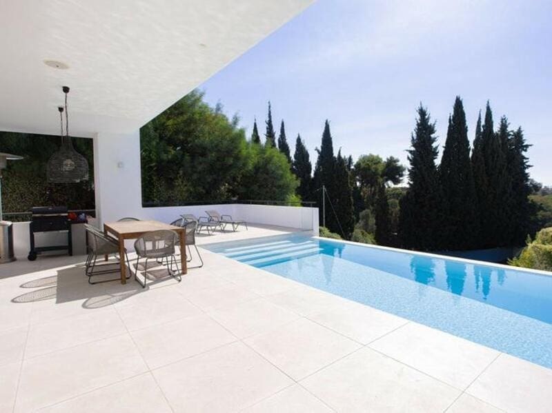 6 bedroom Villa for sale in La Quinta with pool garage - € 2,249,000 (Ref: 9395552)