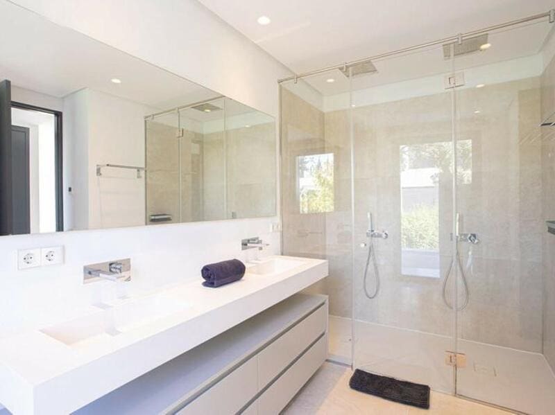 6 bedroom Villa for sale in La Quinta with pool garage - € 2,249,000 (Ref: 9395552)