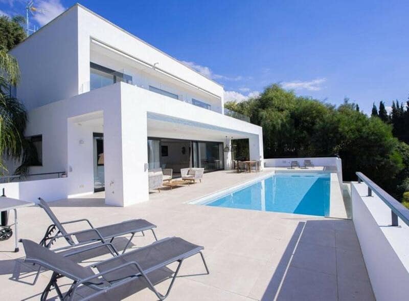 6 bedroom Villa for sale in La Quinta with pool garage - € 2,249,000 (Ref: 9395552)