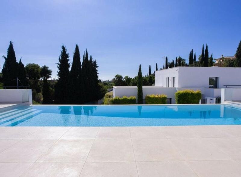 6 bedroom Villa for sale in La Quinta with pool garage - € 2,249,000 (Ref: 9395552)