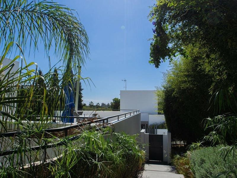 6 bedroom Villa for sale in La Quinta with pool garage - € 2,249,000 (Ref: 9395552)