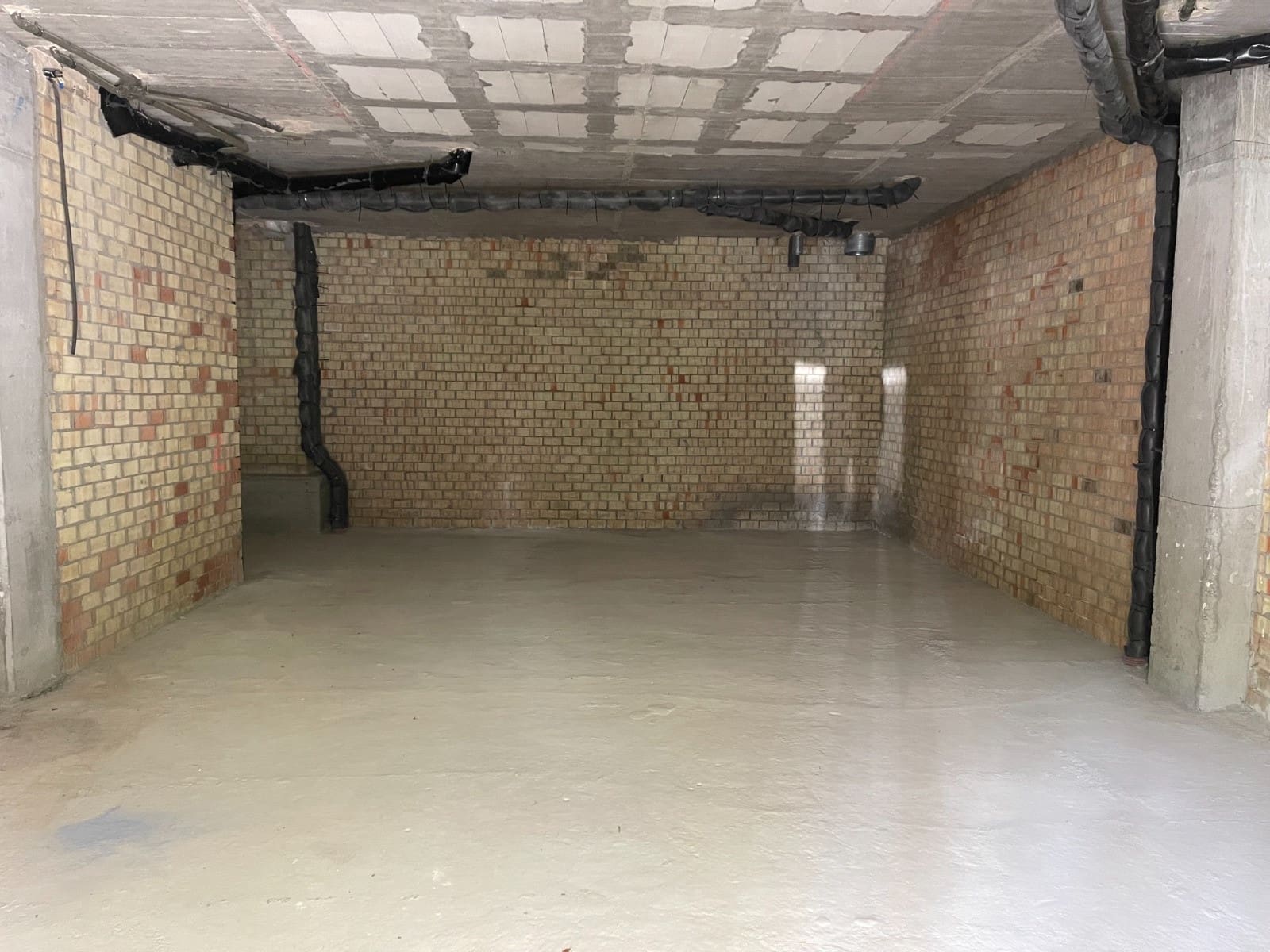 Kaupallinen vuokrattavana paikassa San Pedro de Alcantara - 3 080 € (Ref: 9398019)