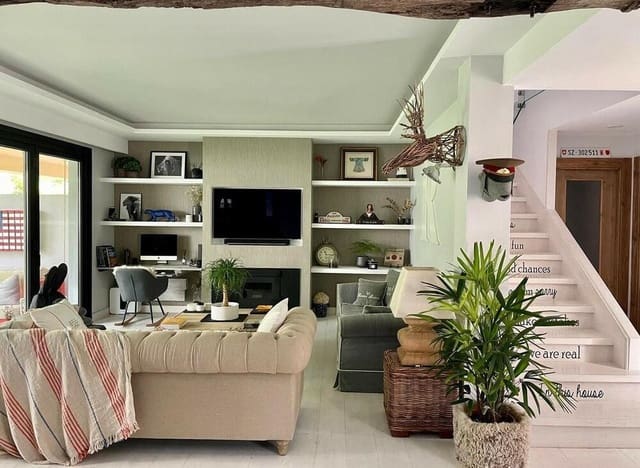 3 sypialnia Dom do wynajęcia w Romana Playa, Marbella z basenem garażem - 3 000 € (Ref: 9398020)