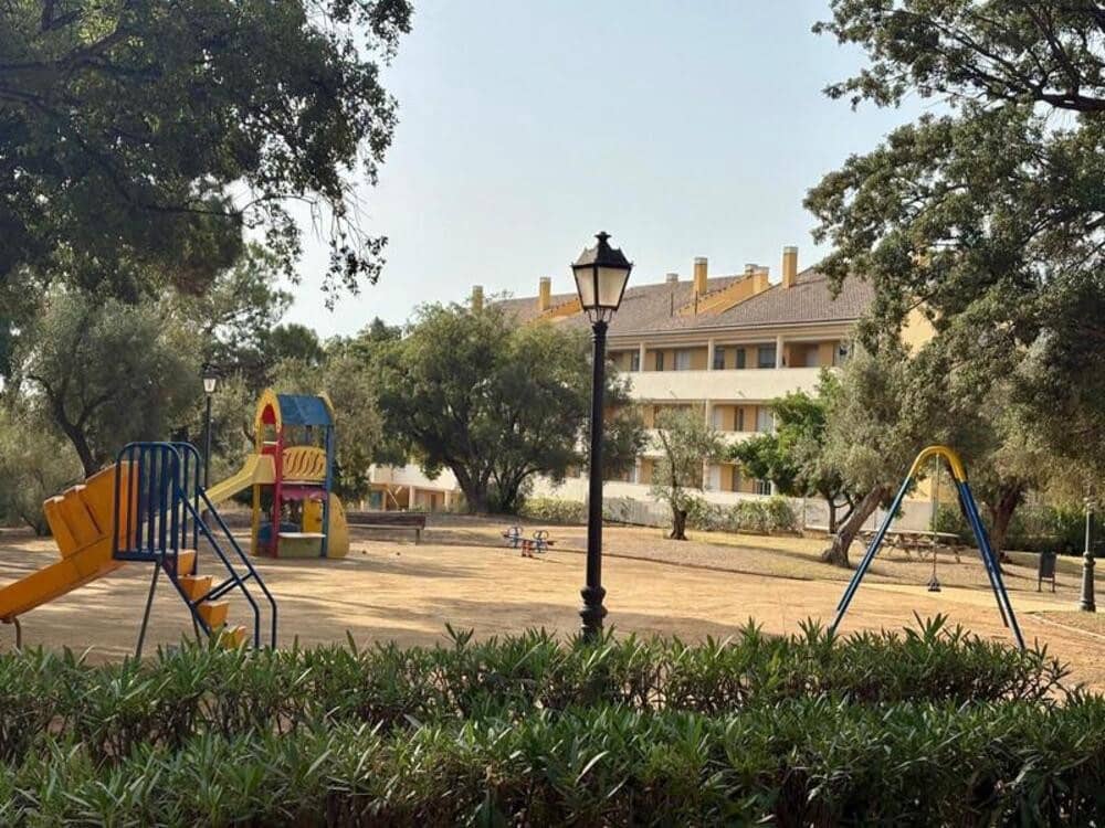 3 sypialnia Dom do wynajęcia w Marbella z basenem garażem - 3 000 € (Ref: 9398020)