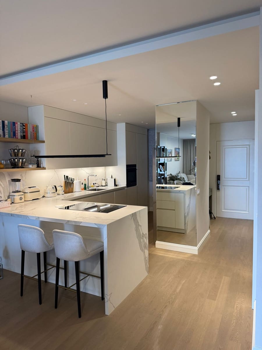 2 sovrum Lägenhet att hyra i Estepona med pool garage - 2 700 € (Ref: 9398021)