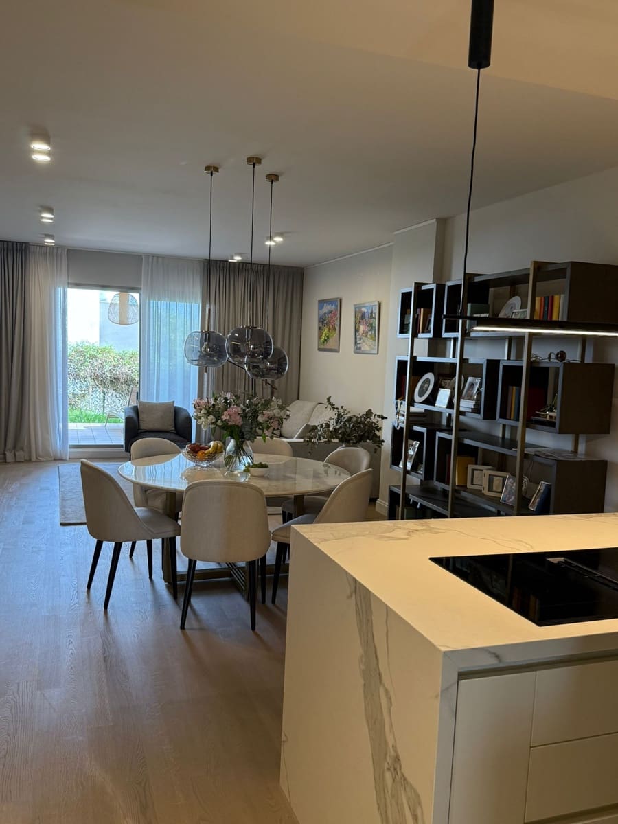 2 sovrum Lägenhet att hyra i Estepona med pool garage - 2 700 € (Ref: 9398021)