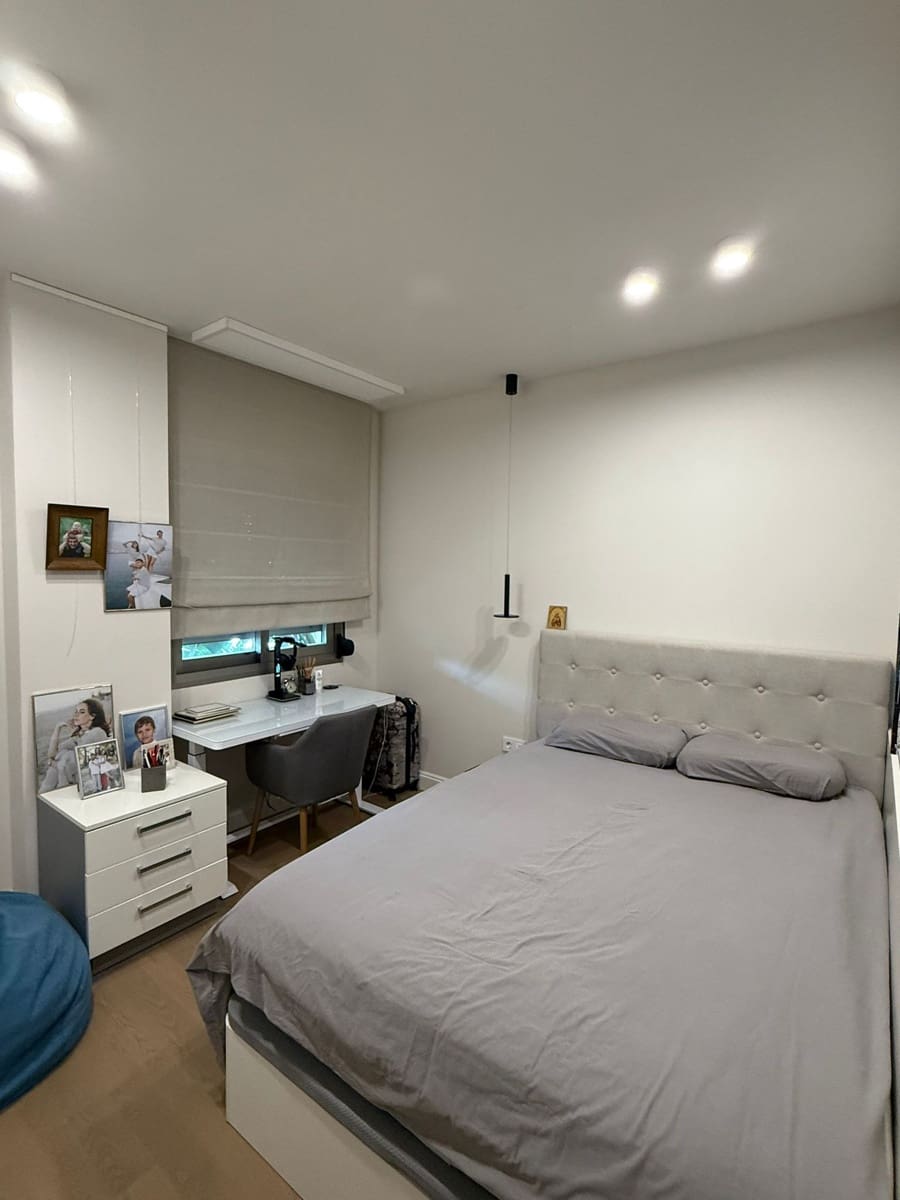 2 sovrum Lägenhet att hyra i Estepona med pool garage - 2 700 € (Ref: 9398021)