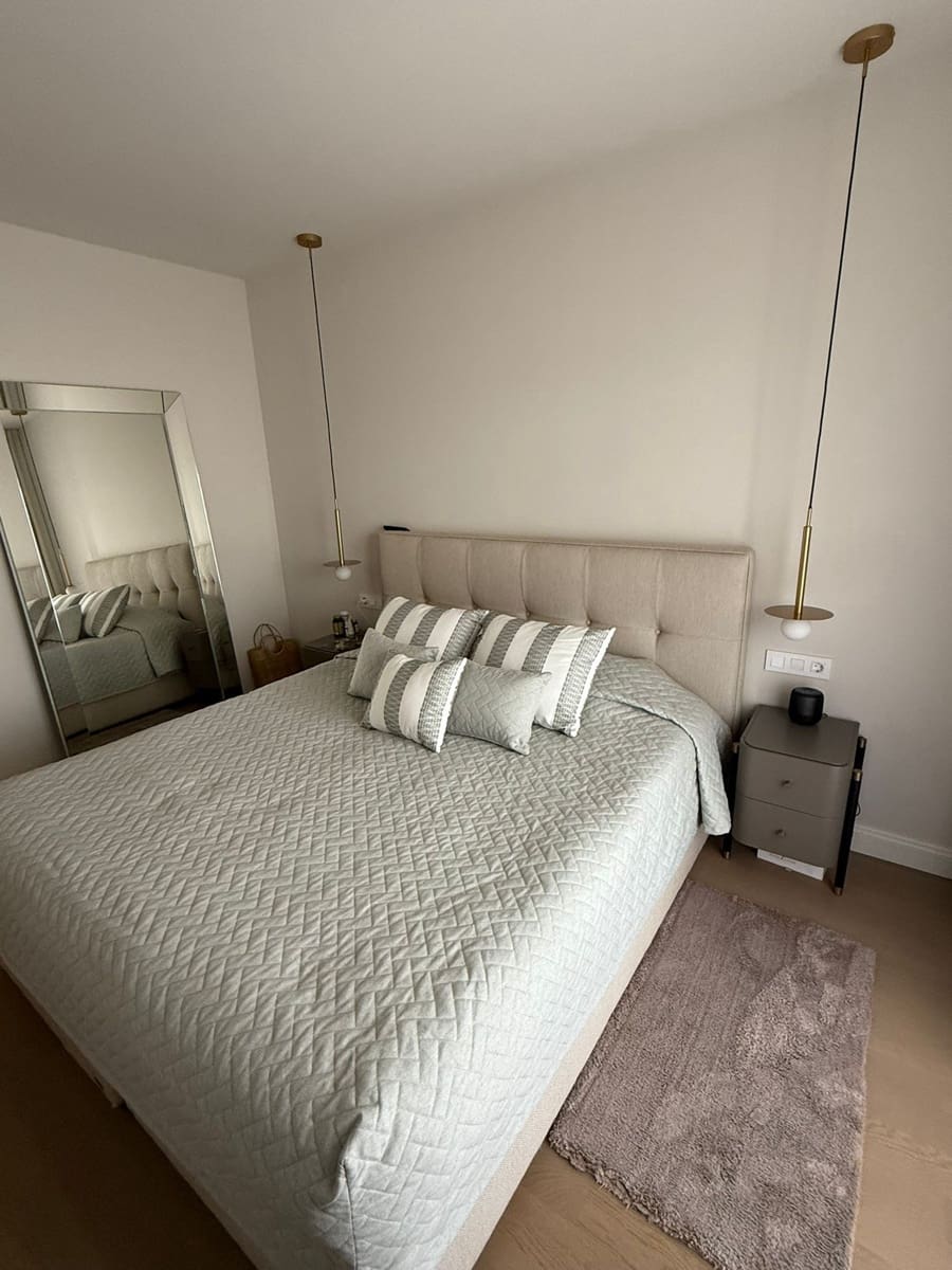 2 sovrum Lägenhet att hyra i Estepona med pool garage - 2 700 € (Ref: 9398021)