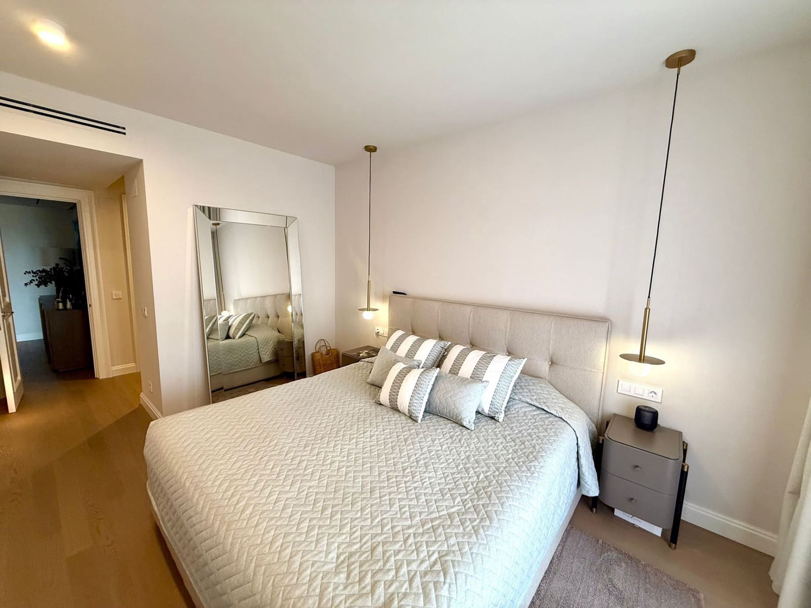 2 sovrum Lägenhet att hyra i Estepona med pool garage - 2 700 € (Ref: 9398021)