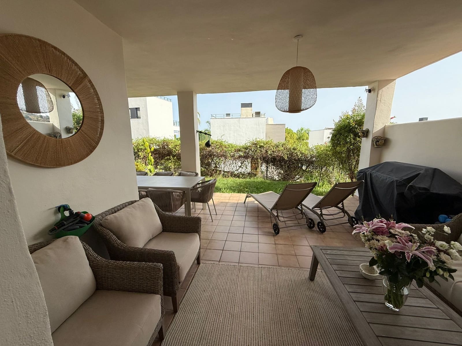 2 sovrum Lägenhet att hyra i Estepona med pool garage - 2 700 € (Ref: 9398021)