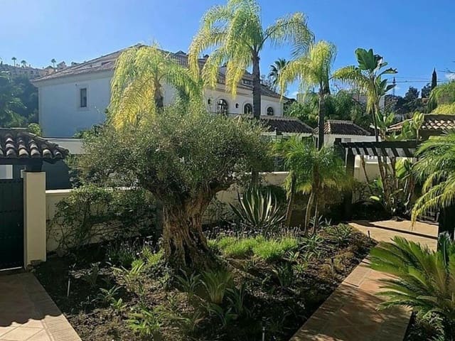 4 bedroom Villa for rent in La Quinta, Benahavís with pool garage - € 12,000 (Ref: 9398023)