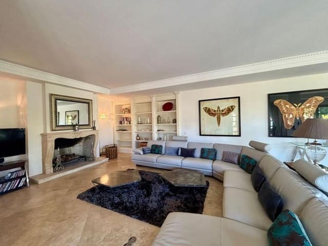 4 bedroom Villa for rent in La Quinta, Benahavís with pool garage - € 12,000 (Ref: 9398023)