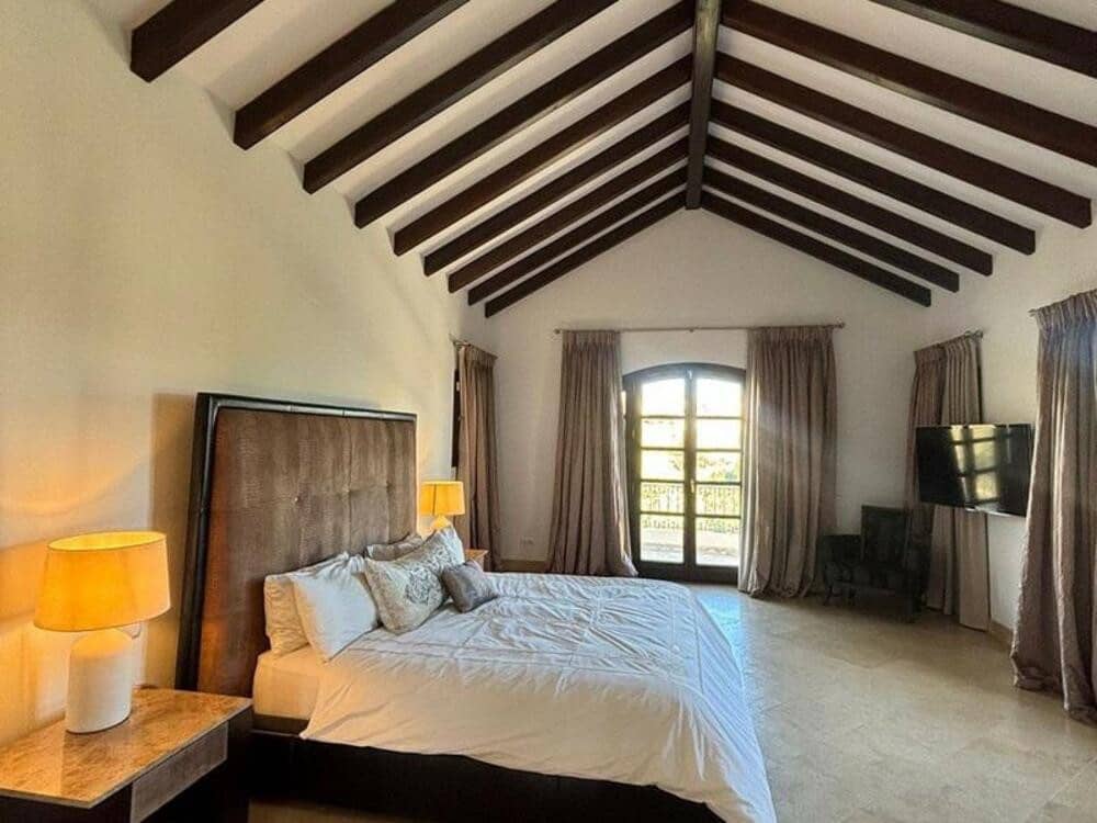 4 camera da letto Villa da affittare in La Quinta con piscina garage - 12.000 € (Rif: 9398023)