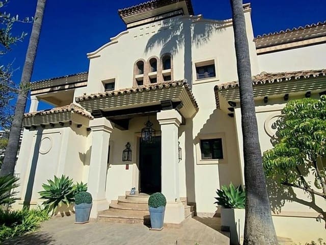4 bedroom Villa for rent in La Quinta, Benahavís with pool garage - € 12,000 (Ref: 9398023)