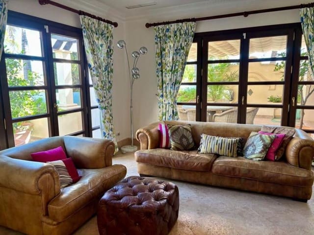 4 bedroom Villa for rent in La Quinta, Benahavís with pool garage - € 12,000 (Ref: 9398023)