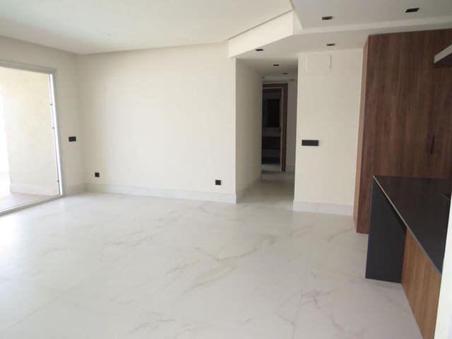 3 makuuhuone Huoneisto myytävänä paikassa San Pedro de Alcántara Pueblo, Marbella mukana uima-altaan 
autotalli - 665 000 € (Ref: 9398024)