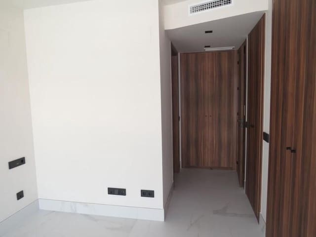 3 makuuhuone Huoneisto myytävänä paikassa San Pedro de Alcántara Pueblo, Marbella mukana uima-altaan 
autotalli - 665 000 € (Ref: 9398024)