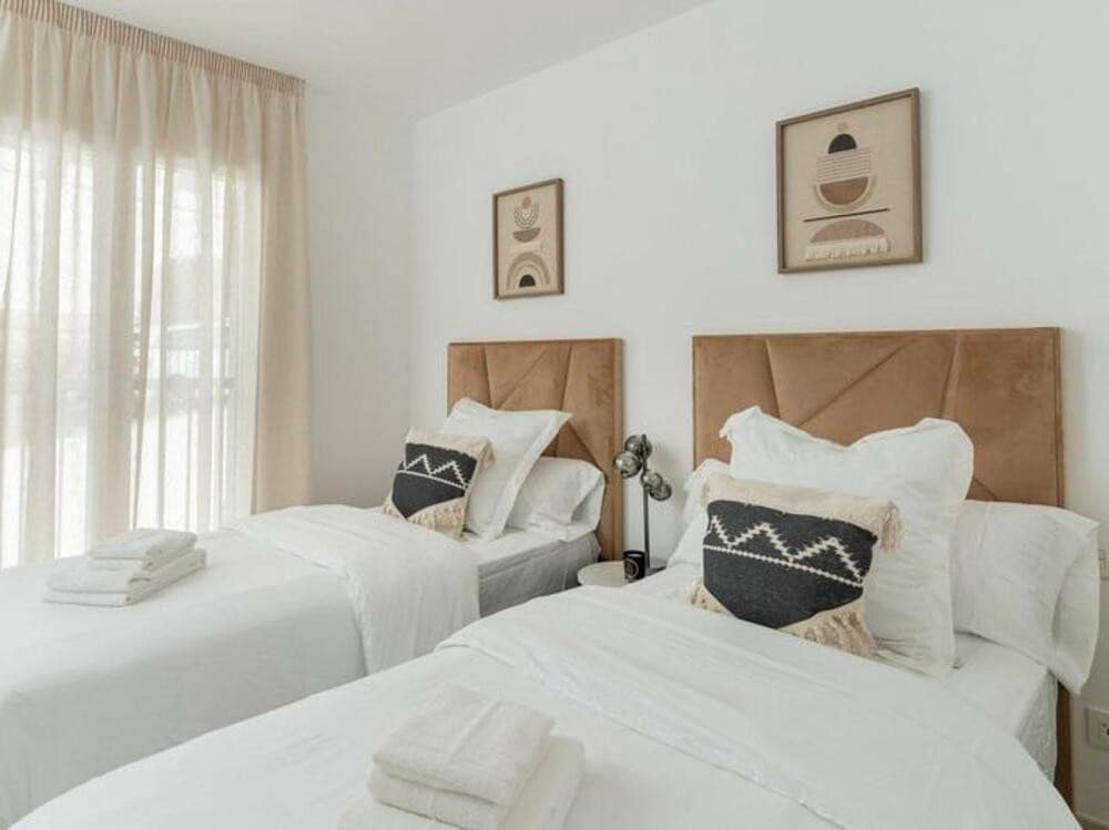 2 camera da letto Attico da affittare in Benahavis con piscina garage - 2.690 € (Rif: 9398025)