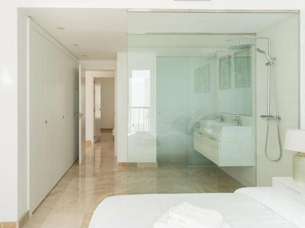 2 bedroom Penthouse for rent in Benahavis with pool garage - € 2,690 (Ref: 9398025)
