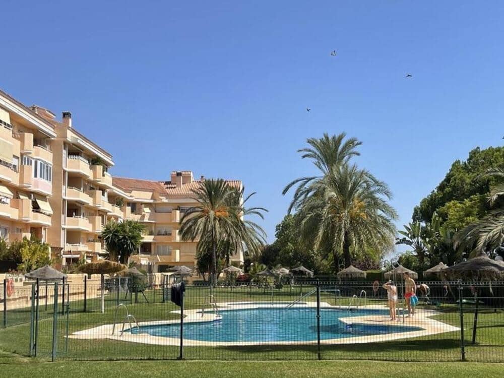 3 quarto Apartamento para venda em New Golden Mile com piscina garagem - 325 000 € (Ref: 9400302)