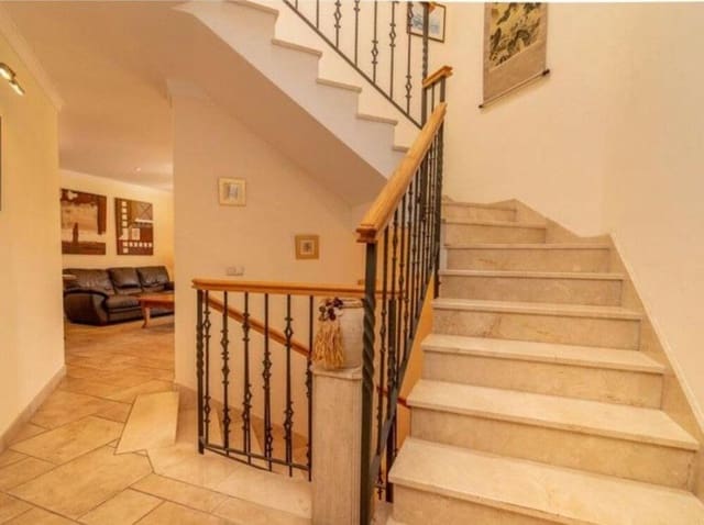 5 soverom Villa til salgs i Los Flamingos, Benahavís med svømmebasseng garasje - € 2 495 000 (Ref: 9400304)