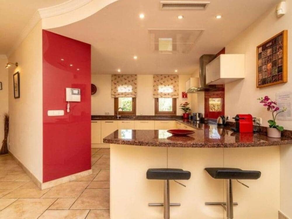 5 soveværelse Villa til salg i Los Flamingos med swimmingpool garage - € 2.495.000 (Ref: 9400304)