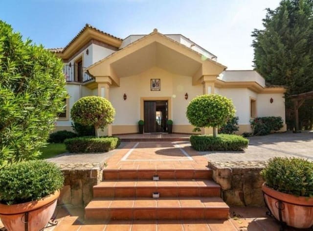 Chalet de 5 habitaciones en Los Flamingos, Benahavís en venta con piscina garaje - 2.495.000 € (Ref: 9400304)