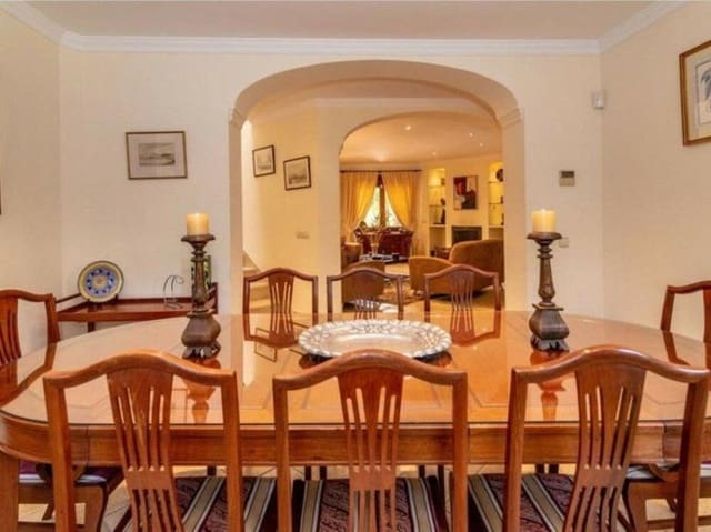 Chalet de 5 habitaciones en Los Flamingos, Benahavís en venta con piscina garaje - 2.495.000 € (Ref: 9400304)