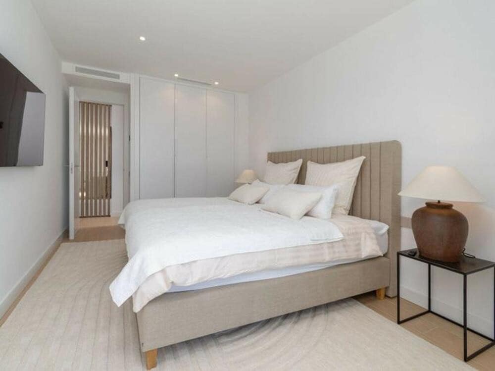 4 soverom Kjedet enebolig til salgs i Marbella med svømmebasseng garasje - € 2 095 000 (Ref: 9400305)