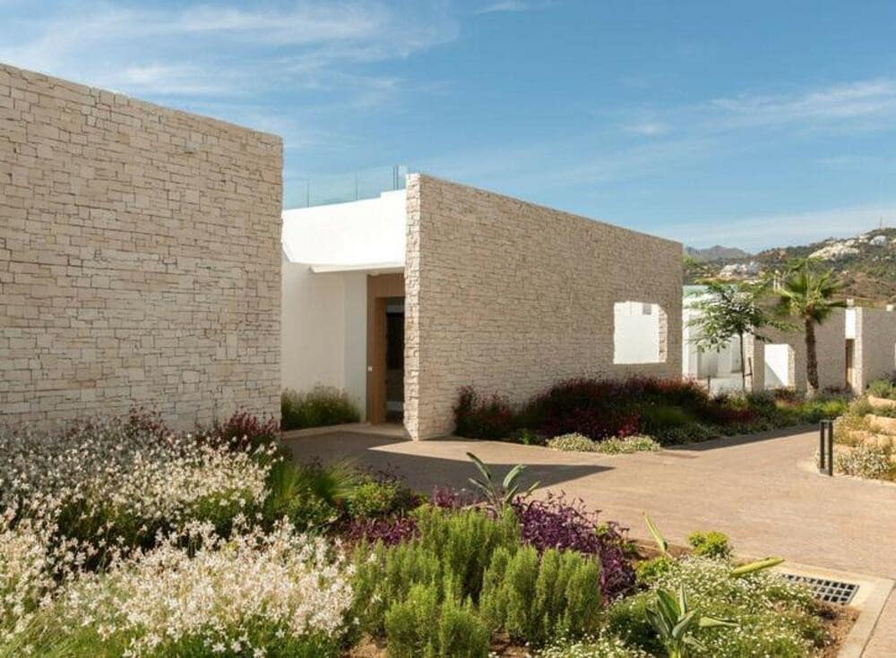 4 soverom Kjedet enebolig til salgs i Marbella med svømmebasseng garasje - € 2 095 000 (Ref: 9400305)