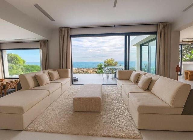 4 slaapkamer Villa te koop in Playa Bajadilla - Puertos, Marbella met zwembad garage - € 2.100.000 (Ref: 9400306)