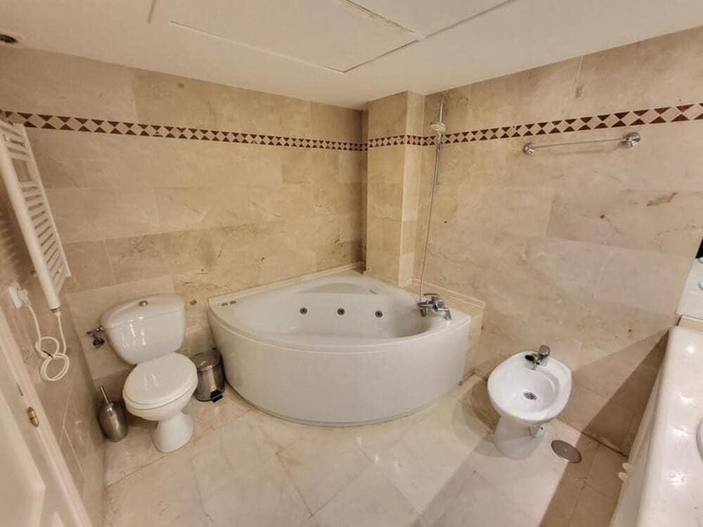 2 makuuhuone Huoneisto myytävänä paikassa Marbella mukana uima-altaan 
autotalli - 468 000 € (Ref: 9400308)