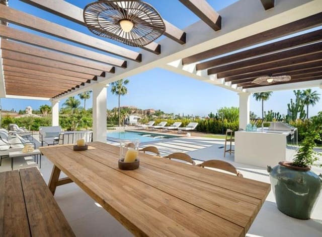 4 sypialnia Willa na sprzedaż w Nueva Andalucía Centro, Marbella z basenem garażem - 3 950 000 € (Ref: 9400309)