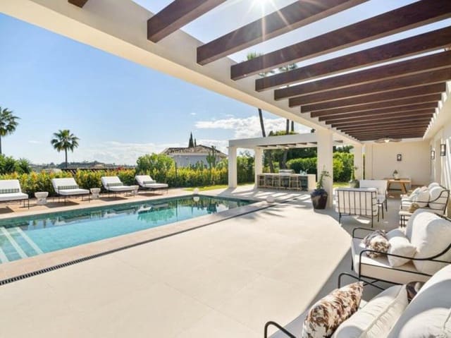 4 sypialnia Willa na sprzedaż w Nueva Andalucía Centro, Marbella z basenem garażem - 3 950 000 € (Ref: 9400309)