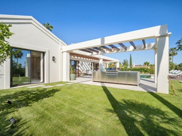 4 sypialnia Willa na sprzedaż w Nueva Andalucía Centro, Marbella z basenem garażem - 3 950 000 € (Ref: 9400309)