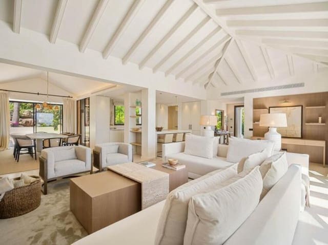 4 sypialnia Willa na sprzedaż w Nueva Andalucía Centro, Marbella z basenem garażem - 3 950 000 € (Ref: 9400309)