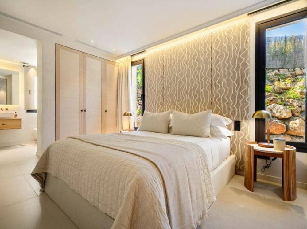 4 sypialnia Willa na sprzedaż w Nueva Andalucia z basenem garażem - 3 950 000 € (Ref: 9400309)