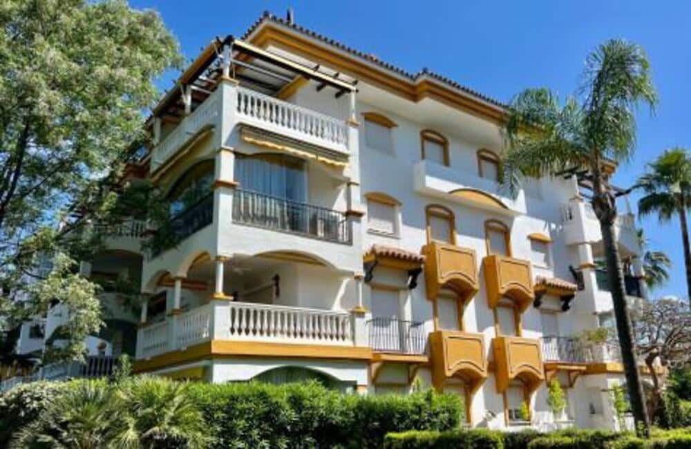 3 camera da letto Appartamento da affittare in Marbella con piscina garage - 2.200 € (Rif: 9400311)