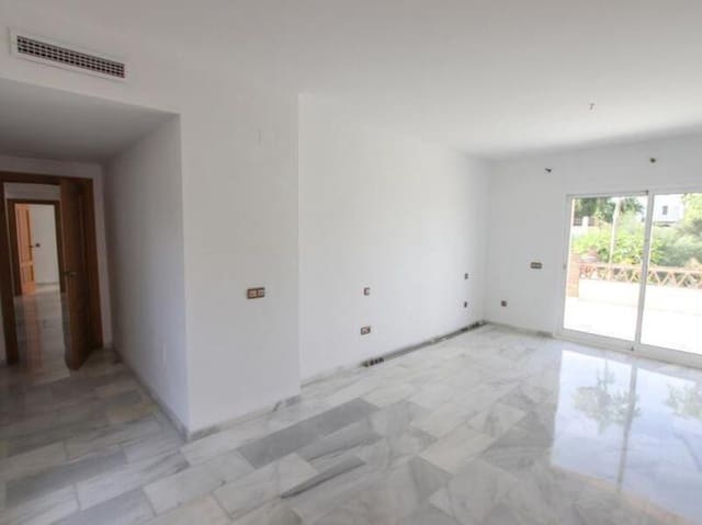 4 sypialnia Willa do wynajęcia w El Rosario, Marbella z basenem garażem - 5 500 € (Ref: 9400312)