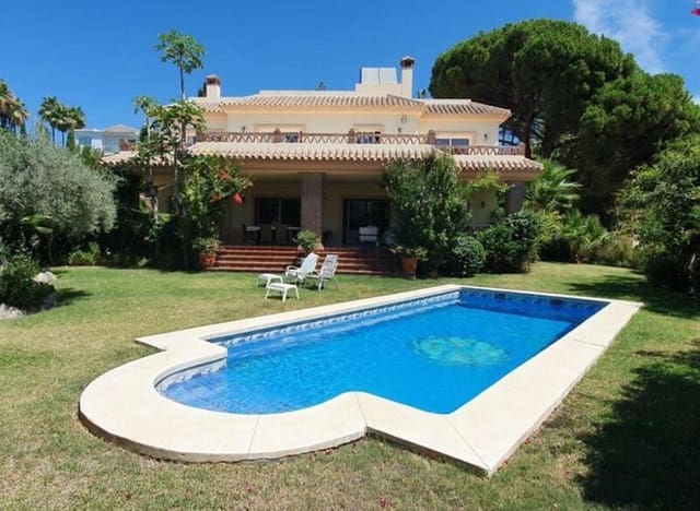4 bedroom Villa for rent in El Rosario, Marbella with pool garage - € 5,500 (Ref: 9400312)