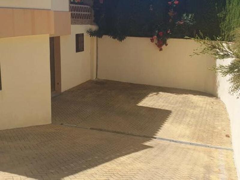 4 slaapkamer Villa te huur in Marbella met zwembad garage - € 5.500 (Ref: 9400312)