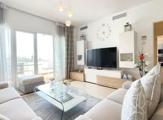 4 chambre Penthouse à vendre à Nueva Andalucía Centro, Marbella avec piscine garage - 660 000 € (Ref: 9403167)