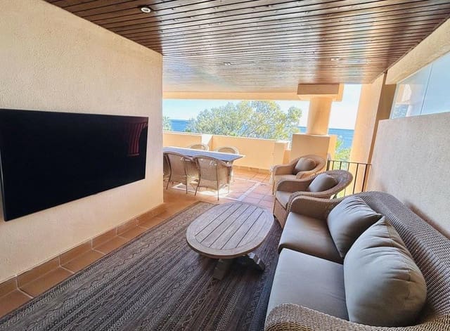 2 quarto Apartamento para arrendar em El Padrón, Estepona com piscina garagem - 3 000 € (Ref: 9403168)