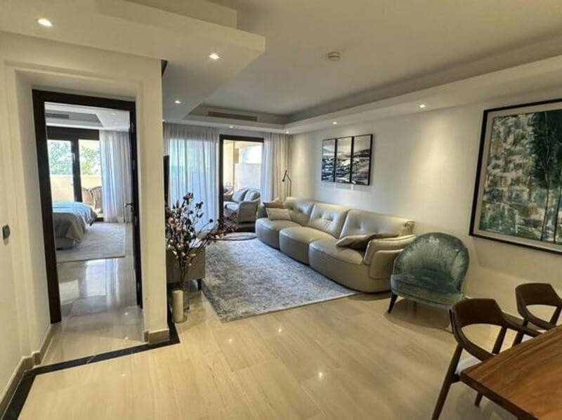 2 sypialnia Apartament do wynajęcia w Estepona z basenem garażem - 3 500 € (Ref: 9403168)