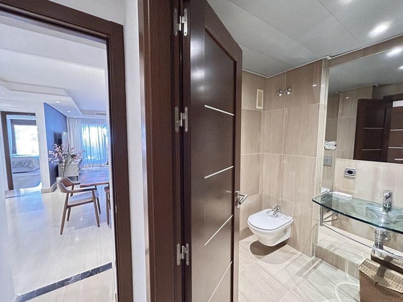 2 sypialnia Apartament do wynajęcia w Estepona z basenem garażem - 3 500 € (Ref: 9403168)