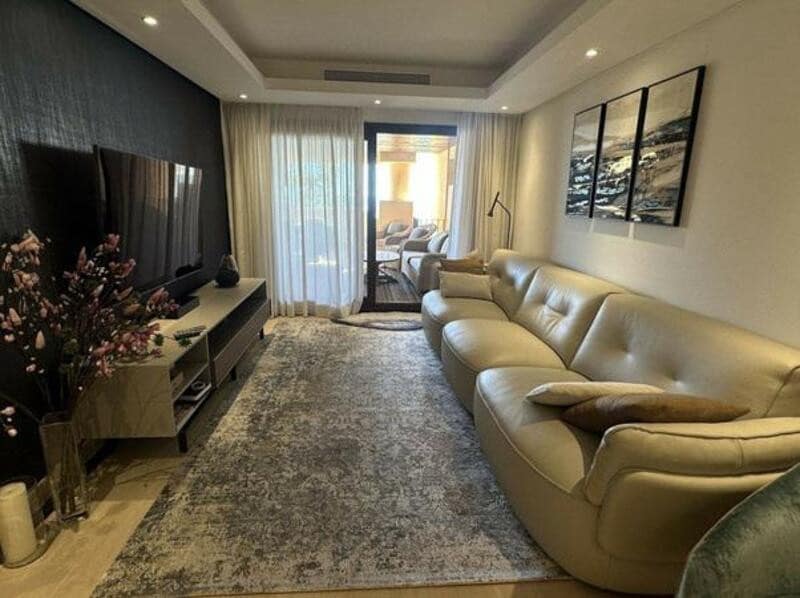2 sypialnia Apartament do wynajęcia w Estepona z basenem garażem - 3 500 € (Ref: 9403168)