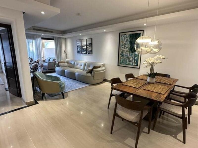 2 sypialnia Apartament do wynajęcia w Estepona z basenem garażem - 3 500 € (Ref: 9403168)
