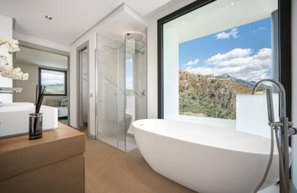 6 quarto Moradia para venda em Benahavis com piscina garagem - 4 695 000 € (Ref: 9403169)